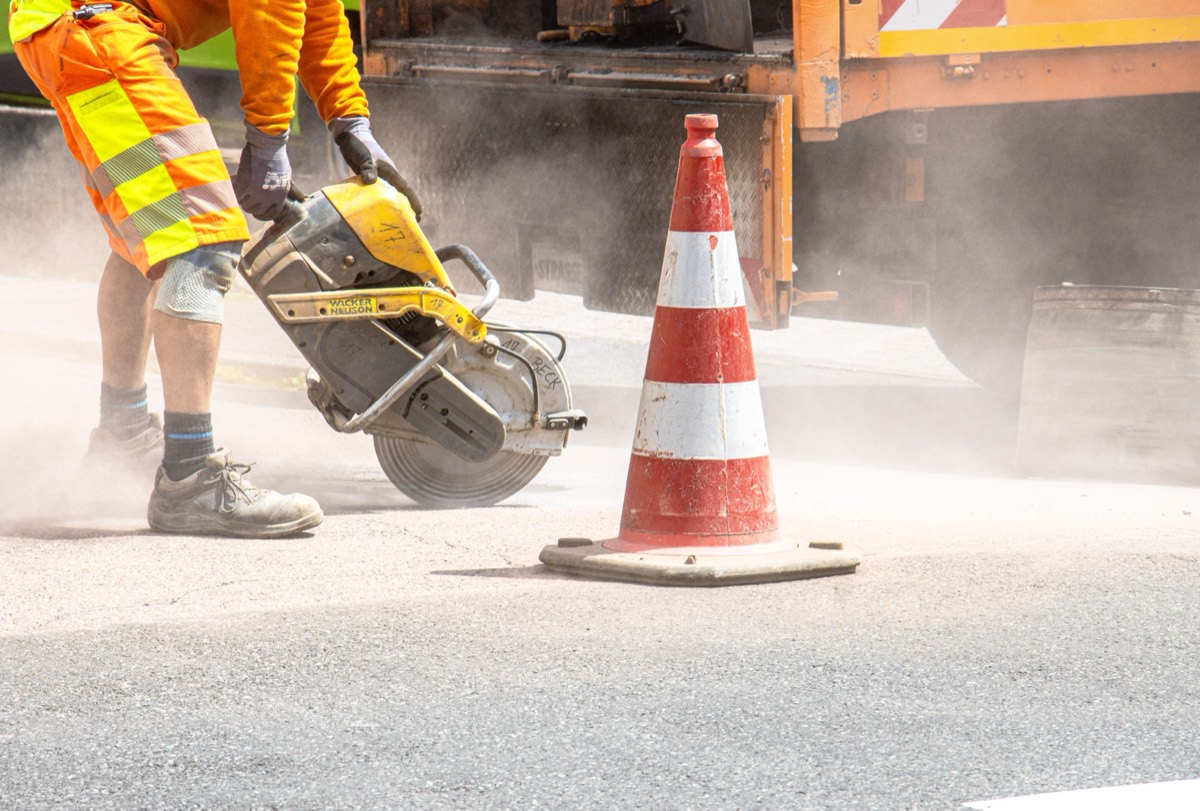 ATU, avis de travaux urgents : quand et comment le déclarer ?
